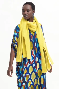 Kabrit Scarf