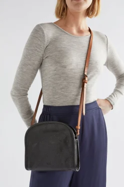 Kurva Messenger Bag