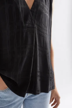 Linur Top