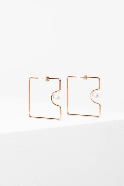 Osta Earring