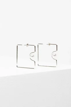 Osta Earring
