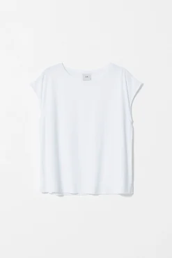 Oue Tee
