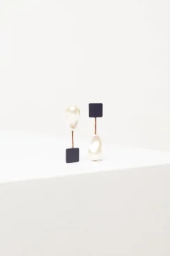 Perle Drop Earring