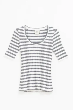 Skiva Tee