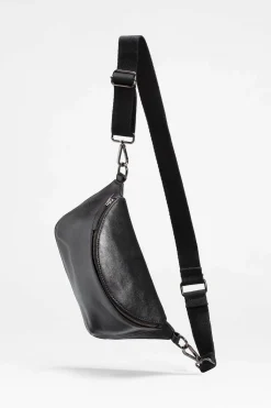 Tavik Sling Bag