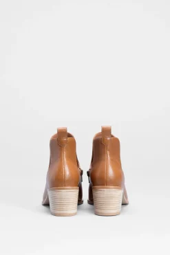 Valla Cut Out Boot